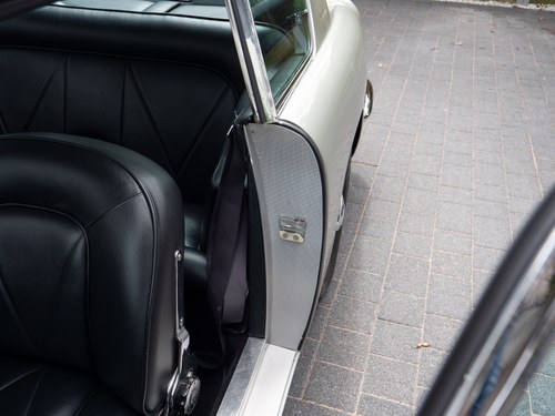 1966 Aston Martin DB6 Vantage Sports Saloon Te koop (foto 82 van 333)