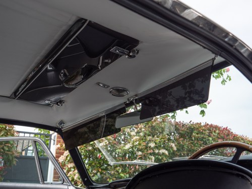 1966 Aston Martin DB6 Vantage Sports Saloon Te koop (foto 95 van 333)