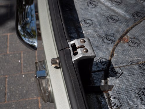 1966 Aston Martin DB6 Vantage Sports Saloon Te koop (foto 114 van 333)