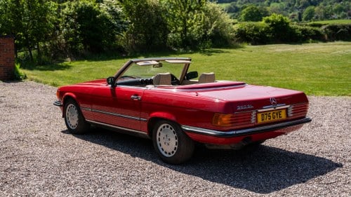 1986 Mercedes-Benz 300SL R107 till salu (bild 4 av 396)