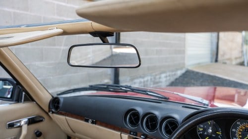 1986 Mercedes-Benz 300SL R107 till salu (bild 27 av 396)