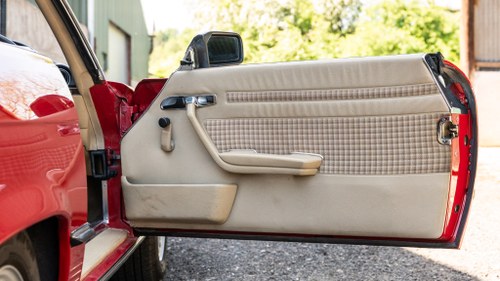 1986 Mercedes-Benz 300SL R107 till salu (bild 51 av 396)