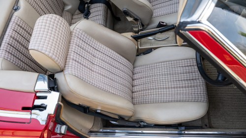 1986 Mercedes-Benz 300SL R107 till salu (bild 57 av 396)