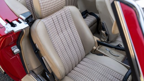 1986 Mercedes-Benz 300SL R107 till salu (bild 59 av 396)