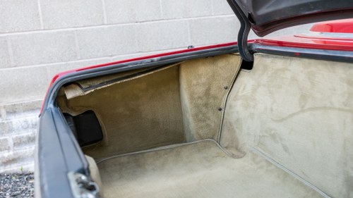 1986 Mercedes-Benz 300SL R107 till salu (bild 76 av 396)