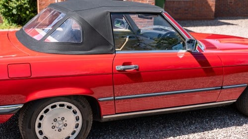 1986 Mercedes-Benz 300SL R107 till salu (bild 112 av 396)