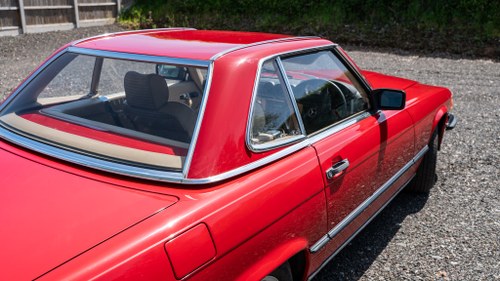 1986 Mercedes-Benz 300SL R107 till salu (bild 143 av 396)