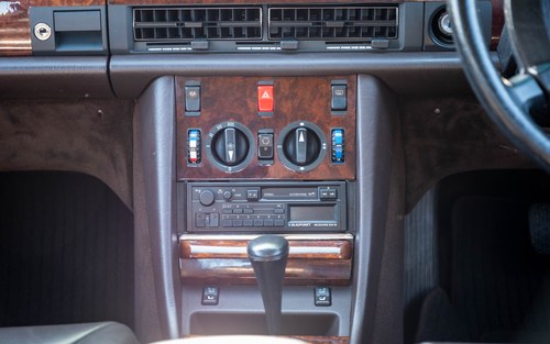 1990 Mercedes W126 300SE For Sale (picture 64 of 223)