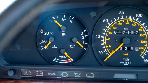 1990 Mercedes W126 300SE For Sale (picture 75 of 223)