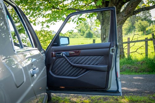 1990 Mercedes W126 300SE For Sale (picture 100 of 223)