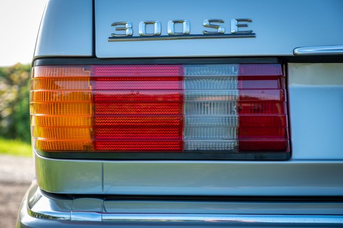 1990 Mercedes W126 300SE For Sale (picture 146 of 223)