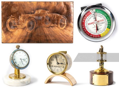 Grouping of Desk Clocks and Vintage Brake Gauge In vendita all'asta