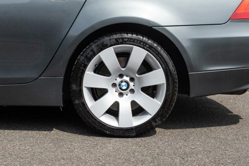 2005 BMW E61 550i SE Touring For Sale (picture 21 of 189)