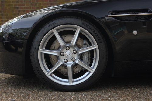2006 Aston Martin Vantage 4.3 Manual till salu (bild 36 av 155)