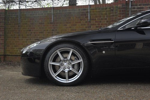 2006 Aston Martin Vantage 4.3 Manual till salu (bild 104 av 155)