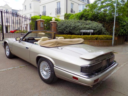1994 Jaguar XJS 6.0 Convertible For Sale (picture 3 of 71)