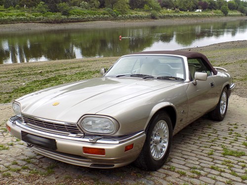 1994 Jaguar XJS 6.0 Convertible For Sale (picture 23 of 71)
