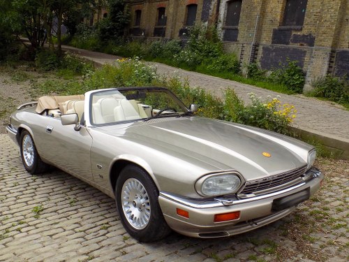 1994 Jaguar XJS 6.0 Convertible For Sale (picture 1 of 71)