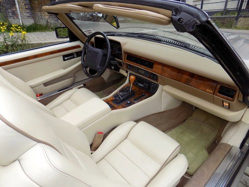 1994 Jaguar XJS 6.0 Convertible For Sale (picture 45 of 71)