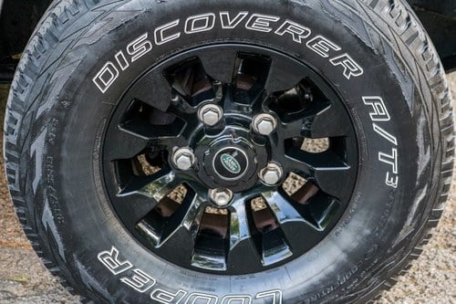 2010 Land Rover Wallis Defender 110 XS TD D/C In vendita (immagine 13 di 109)