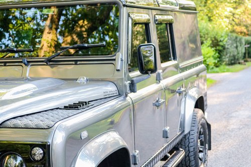 2010 Land Rover Wallis Defender 110 XS TD D/C In vendita (immagine 77 di 109)