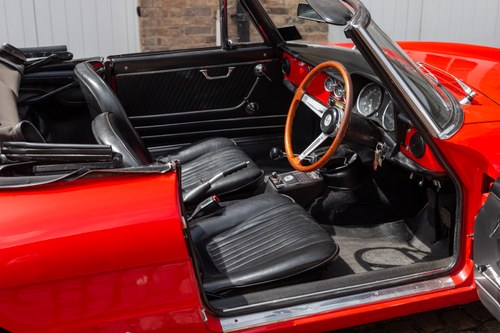 1967 Alfa Romeo Spider 1750 ‘Duetto’ In vendita (immagine 36 di 231)