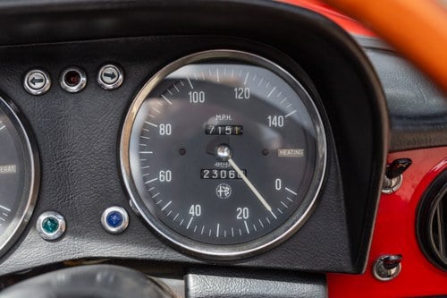 1967 Alfa Romeo Spider 1750 ‘Duetto’ In vendita (immagine 48 di 231)