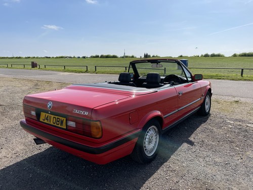 1991 BMW E30 320i Bauer Convertible En venta (imagen 2 de 154)