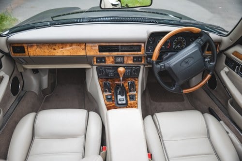 1995 Jaguar XJ-S Celebration 4.0L Convertible For Sale (picture 22 of 137)
