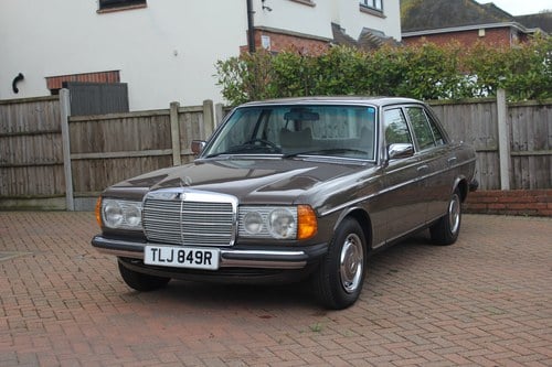 1977 Mercedes-Benz W123 230 For Sale (picture 6 of 217)