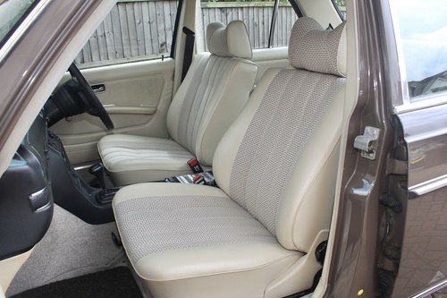 1977 Mercedes-Benz W123 230 For Sale (picture 114 of 217)