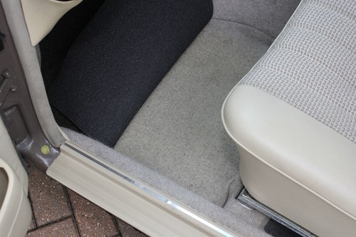 1977 Mercedes-Benz W123 230 For Sale (picture 126 of 217)