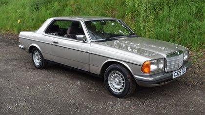 1985 Mercedes-Benz C123 280CE