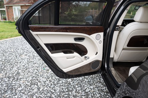 2013 Bentley Mulsanne V8 ‘Mulliner Driving Specification’ In vendita (immagine 60 di 137)