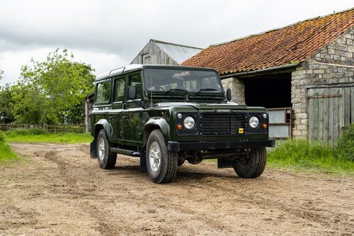 1998 Land Rover Defender 110 For Sale (picture 2 of 111)