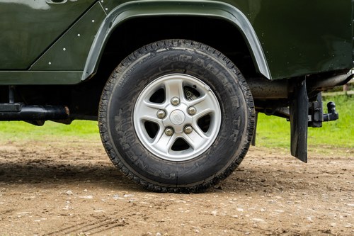 1998 Land Rover Defender 110 For Sale (picture 15 of 111)