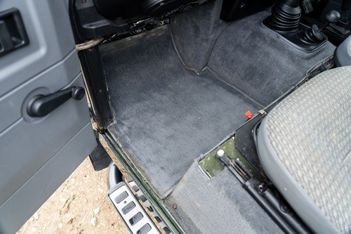 1998 Land Rover Defender 110 For Sale (picture 34 of 111)