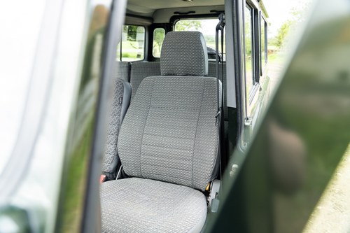 1998 Land Rover Defender 110 For Sale (picture 31 of 111)