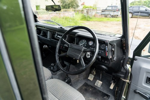 1998 Land Rover Defender 110 For Sale (picture 19 of 111)