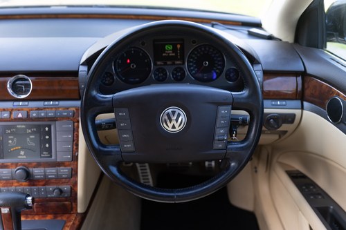 2004 Volkswagen Phaeton 3.2 V6 In vendita (immagine 57 di 261)