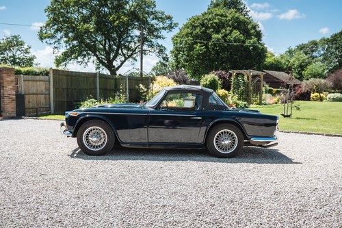 1966 Triumph TR4A IRS In vendita (immagine 14 di 133)