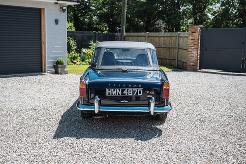 1966 Triumph TR4A IRS In vendita (immagine 17 di 133)