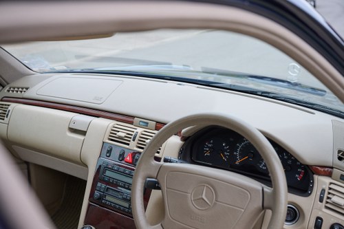 1998 Mercedes-Benz W210 E320 Elegance In vendita (immagine 27 di 187)