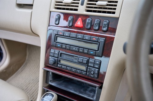 1998 Mercedes-Benz W210 E320 Elegance In vendita (immagine 44 di 187)