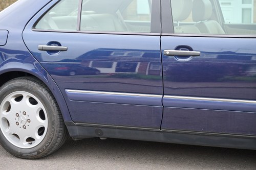 1998 Mercedes-Benz W210 E320 Elegance In vendita (immagine 106 di 187)