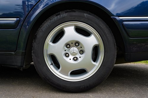 1998 Mercedes-Benz E430 Avantgarde Estate W210 In vendita (immagine 40 di 249)