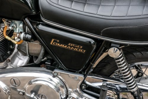1974 Norton 850 Commando Roadster MkII In vendita (immagine 17 di 23)