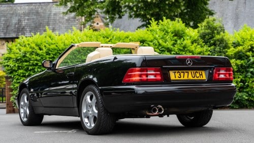 1986 Mercedes-Benz 300SL R107 till salu (bild 227 av 396)