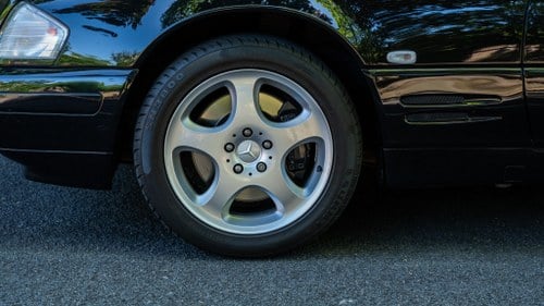 1986 Mercedes-Benz 300SL R107 till salu (bild 233 av 396)