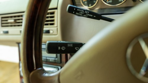 1986 Mercedes-Benz 300SL R107 till salu (bild 262 av 396)